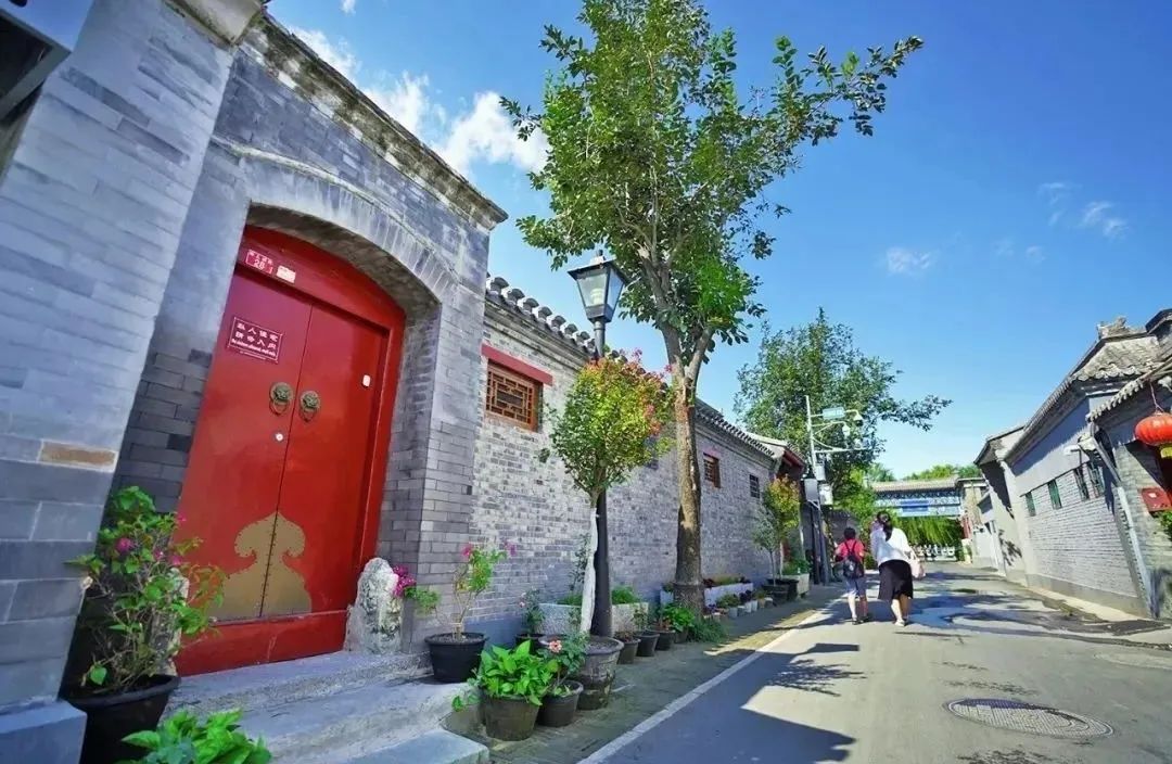 拍摄制作期间,主创团队长期到九道湾胡同汲取灵感,创作剧本.