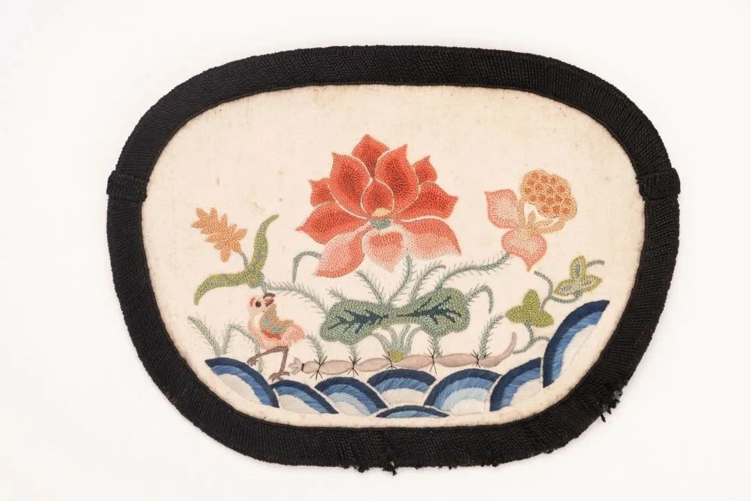 从瑞兽到鸟蝶,传统童衣纹样寄托哪些祈愿?|民国_新浪财经_新浪网