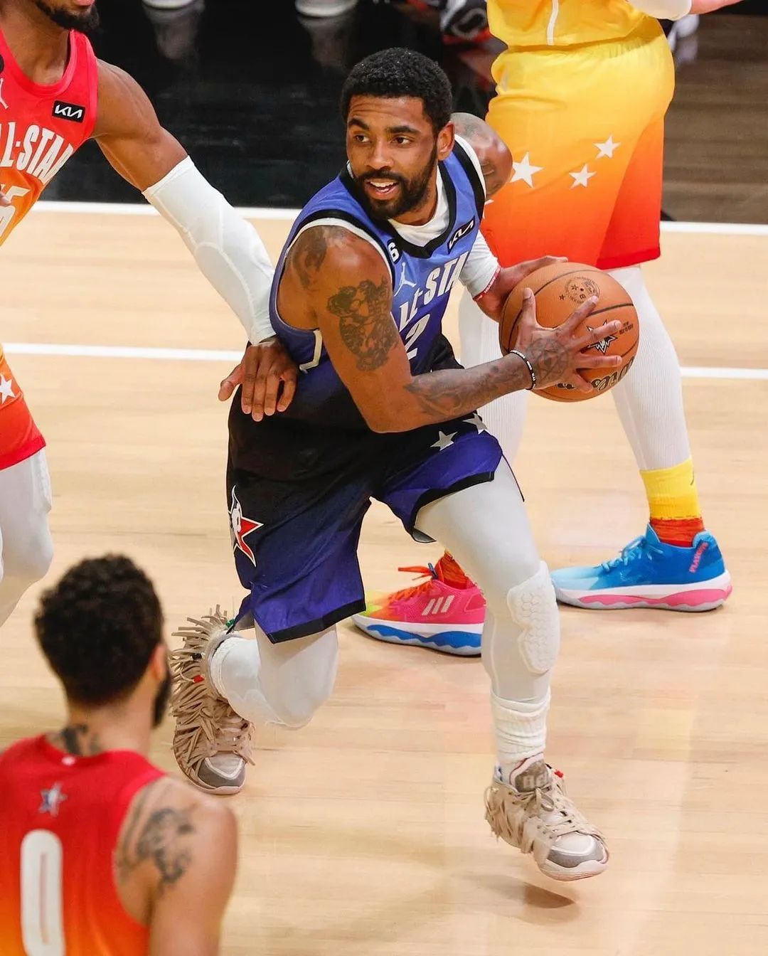 欧文穿「visvim」上全明星比赛,硬刚nike?不怕崴脚吗?