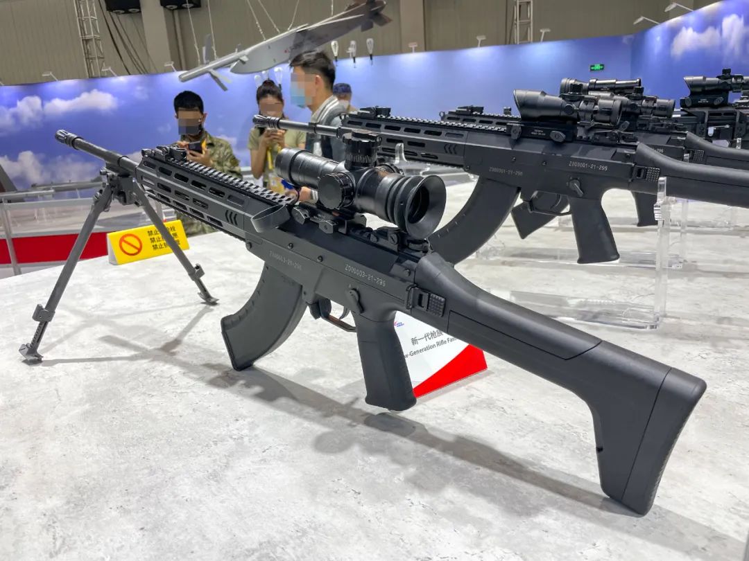 中国新步枪现身中东防务展：56冲你什么档次和我挂一面墙？丨轻武专栏