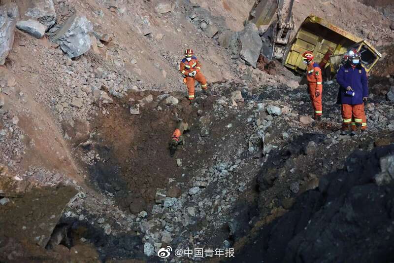 直击阿拉善露天煤矿事故核心救援区|救援|坍塌|阿拉善_新浪新闻