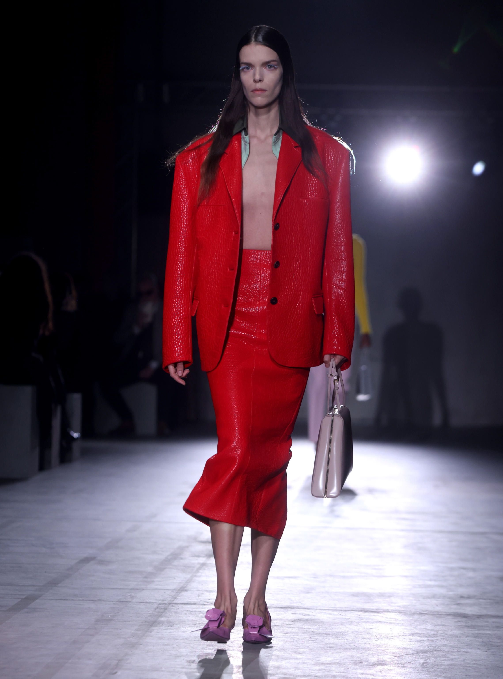 米兰时装周——普拉达品牌时装秀|普拉达|米兰时装周|时装_新浪新闻