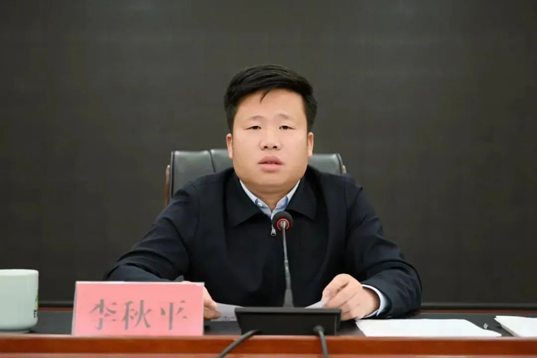李秋平出生于1982年7月,江西新干人,2021年任安远县委副书记,县长