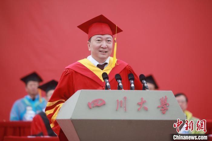 资料图：李言荣。何苗 摄