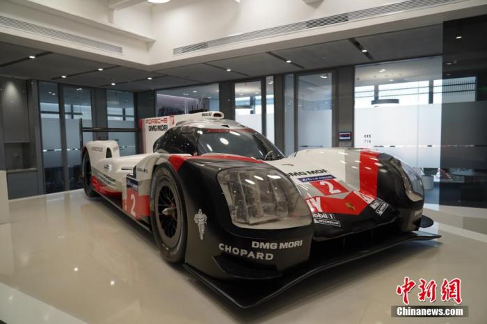 奔走相告（2020跨界品牌有哪些）跨界品牌产品的特点，(图2)