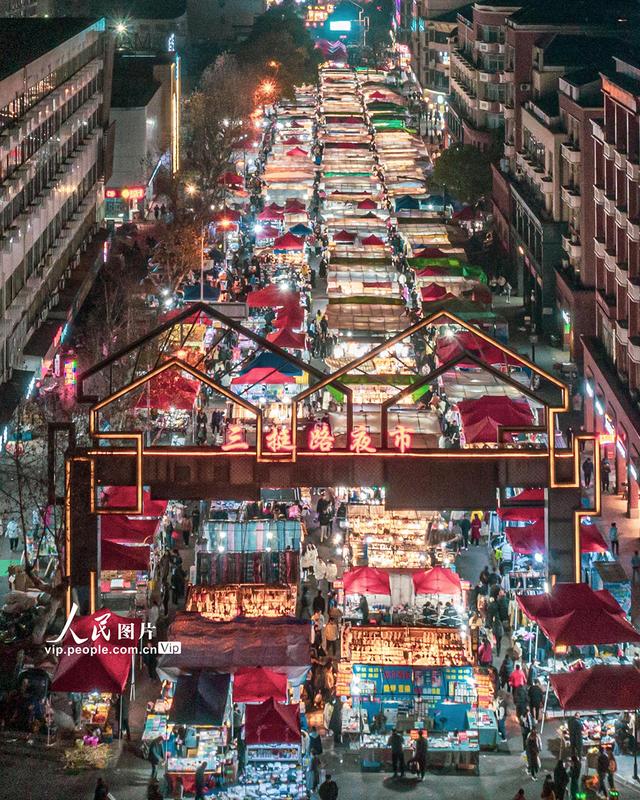 浙江义乌:夜市人气旺