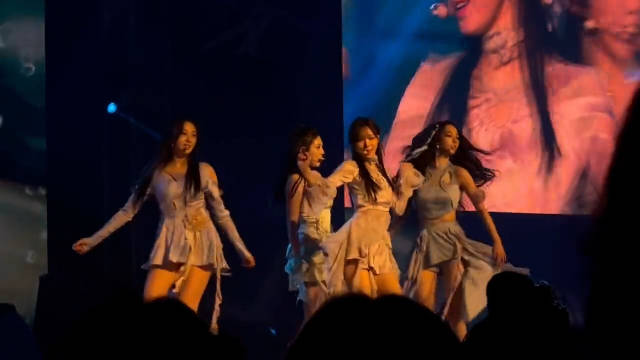 新歌《Thirsty》首个舞台,真的好听哭|新歌|Thirsty_新浪新闻