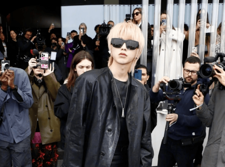 一篇读懂（时装周奇葩高跟鞋）时装周奇葩设计，(图1)