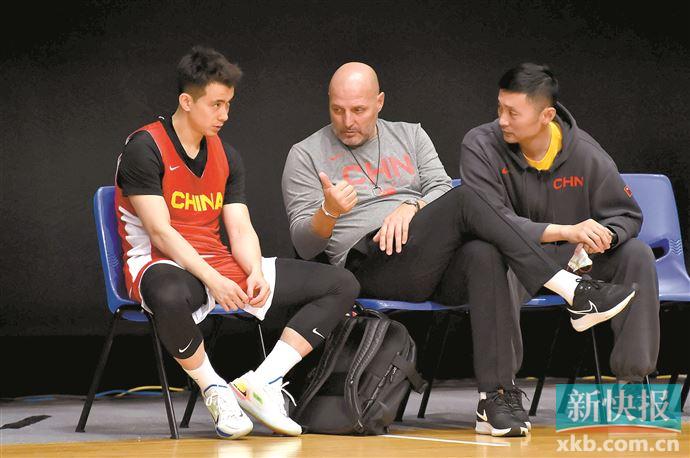 中国男篮再战老对手 乔帅大幅度调整名单