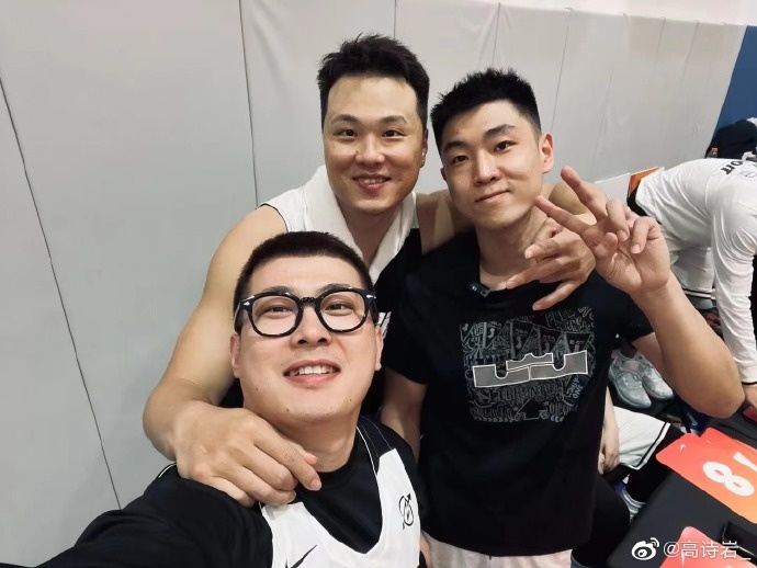 高诗岩晒照:太期待我的第一个山东主场了97