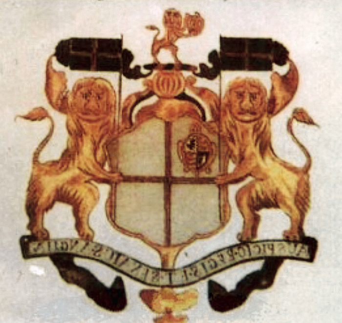 〔圖二：2〕 釉上彩繪立獅徽章紋盤&nbsp;清代「戴安娜」&nbsp;號沉船出水&nbsp;採自前揭周世榮、 魏止戈《海外瓷珍與海底瓷都》，第112頁