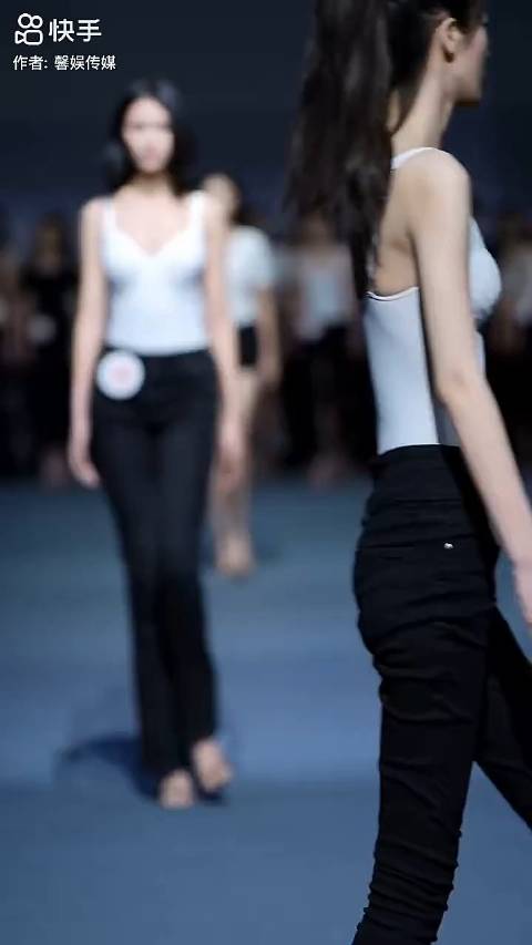 模特宋佳琪身高182cm面试中国国际时装周