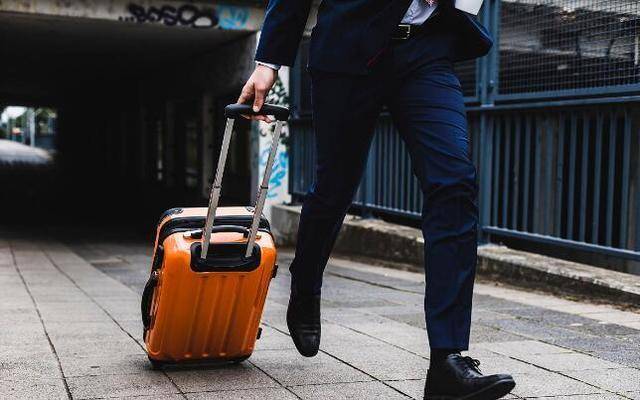 作家在线|余江炎:出差|火车_新浪新闻