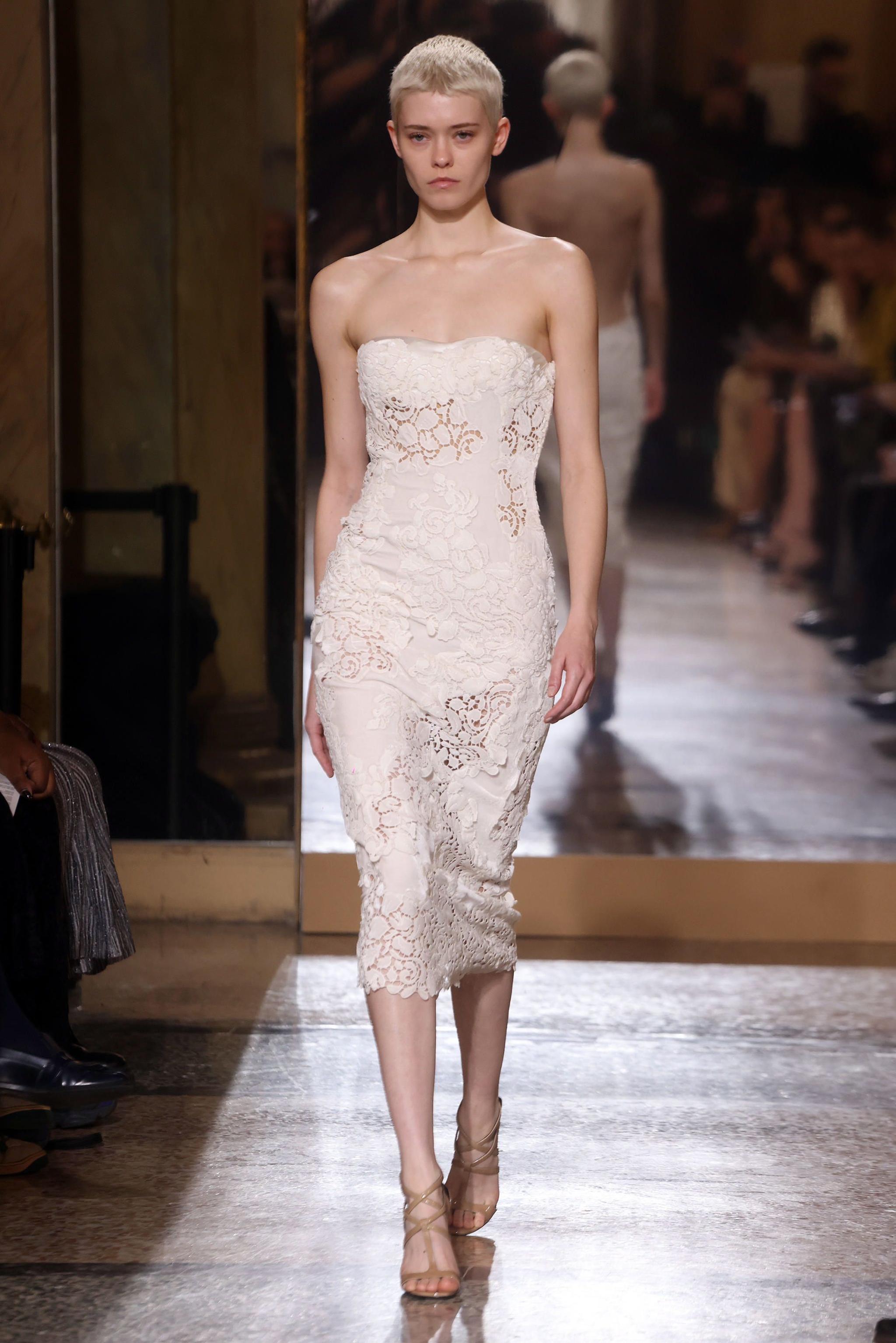 米兰时装周——ermanno scervino品牌时装秀__财经头条