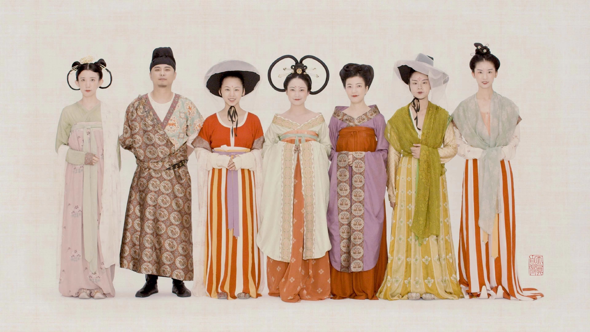 自得琴社乐手们身着唐代复原装束