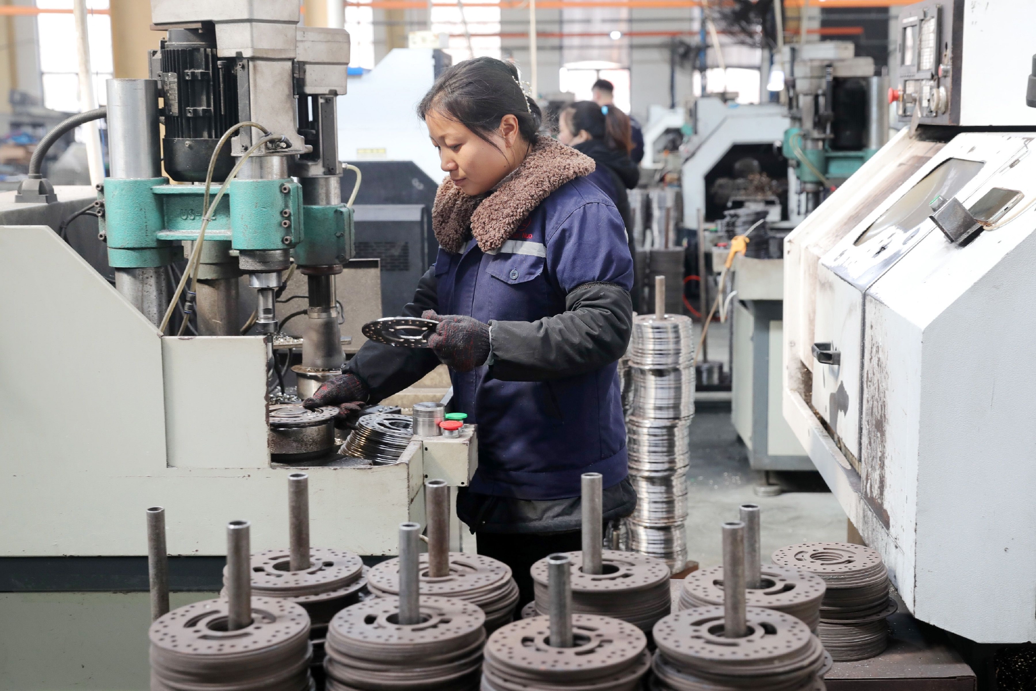 安徽濉溪:汽摩配件订单旺 生产忙-新浪汽车