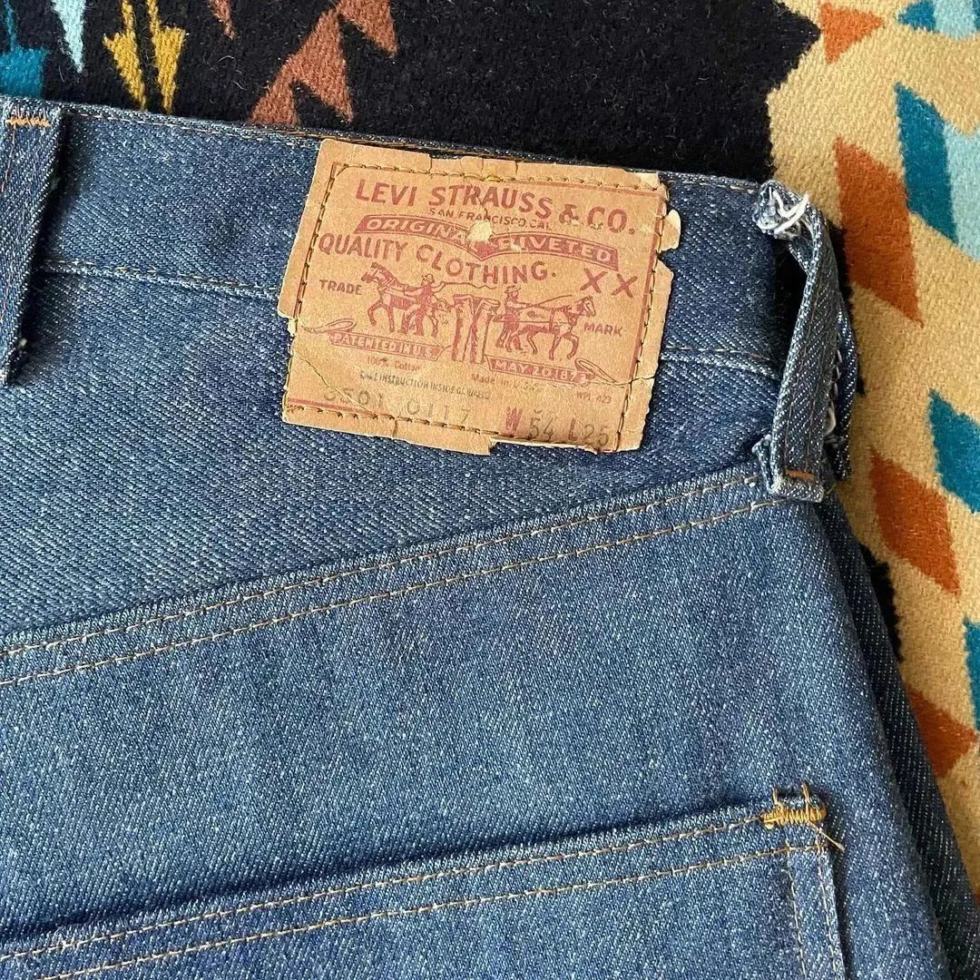 巨大的屁股!54码的李维斯Levi's牛仔裤,你们见过吗?|Levi's|李维斯|牛仔裤_新浪新闻
