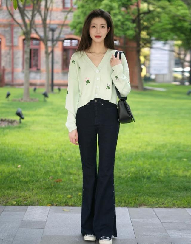 裤子穿“长一点”还是“短一截”？让杭州女生的街拍告诉你答案休闲区蓝鸢梦想 - Www.slyday.coM