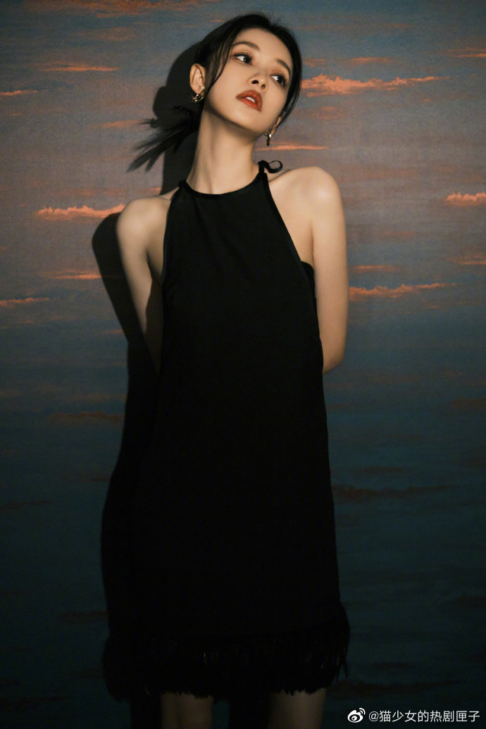孙怡直角肩 狠狠的被孙怡的直角肩惊艳到!|孙怡|直角|肩颈_新浪新闻