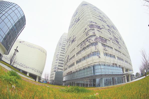 大虹桥博万兰韵文化中心本报记者 孙中钦 摄