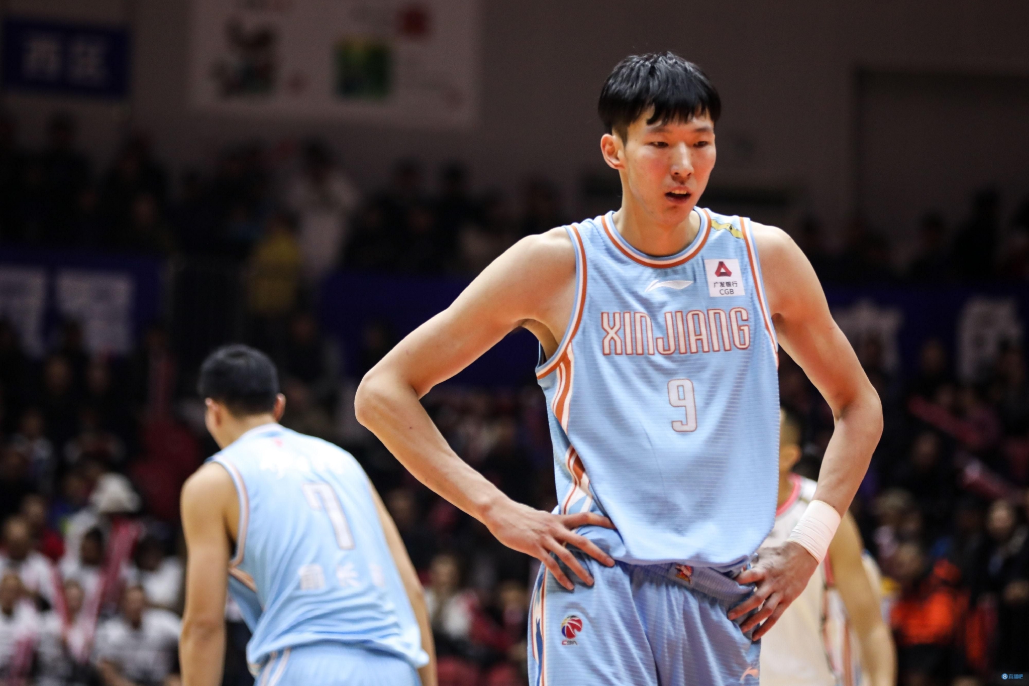 周琦:我在NBL每年才25万澳币 我在广汇吃营养品都吃了900多万?__财经头条