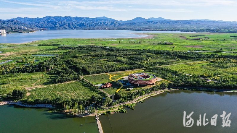 图为无人机航拍的怀来官厅水库国家湿地公园.河北日报记者耿辉摄