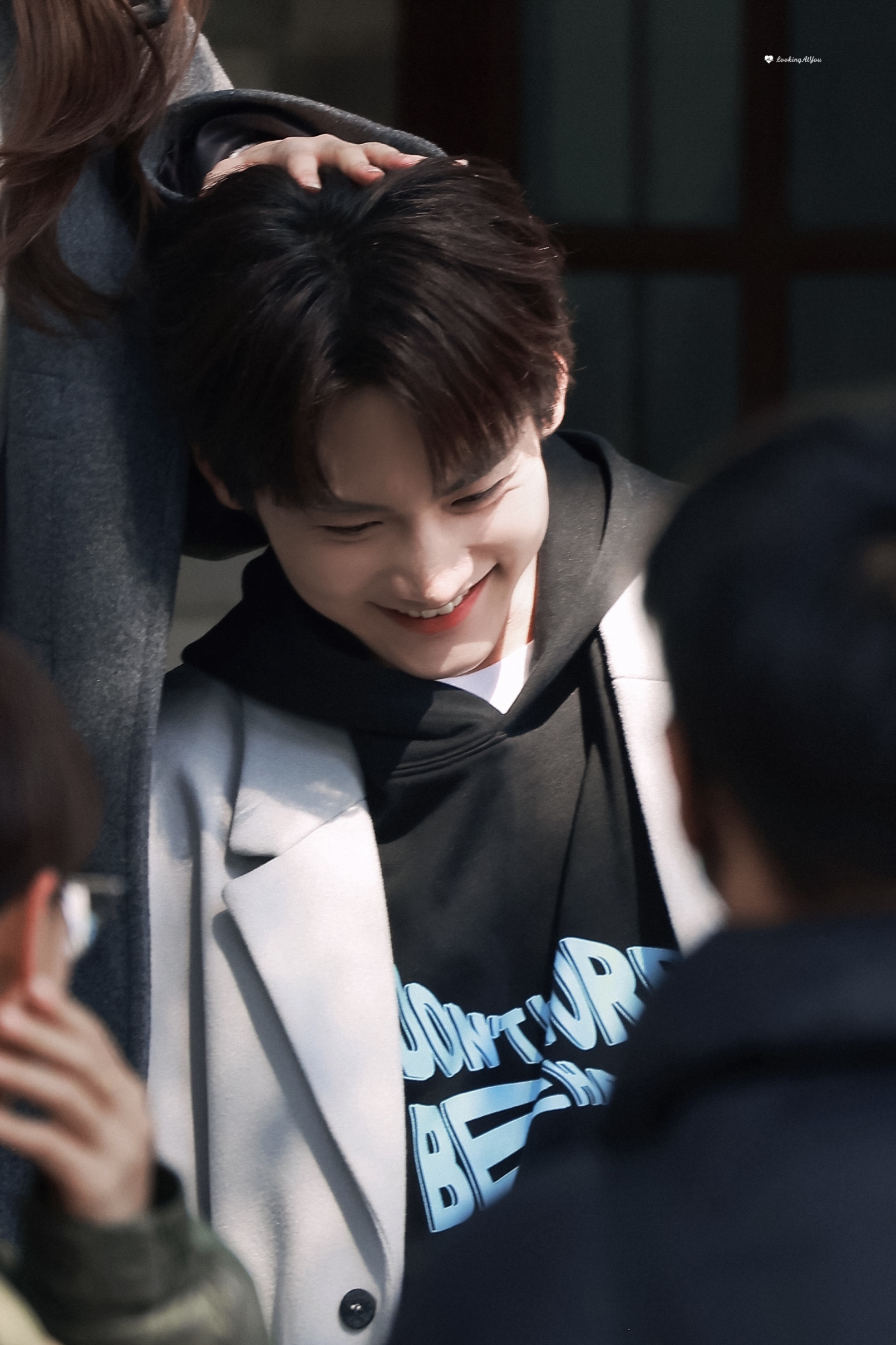 周柯宇今日份饭拍路透 周柯宇你笑的好开心……|周柯宇|柯宇_新浪新闻