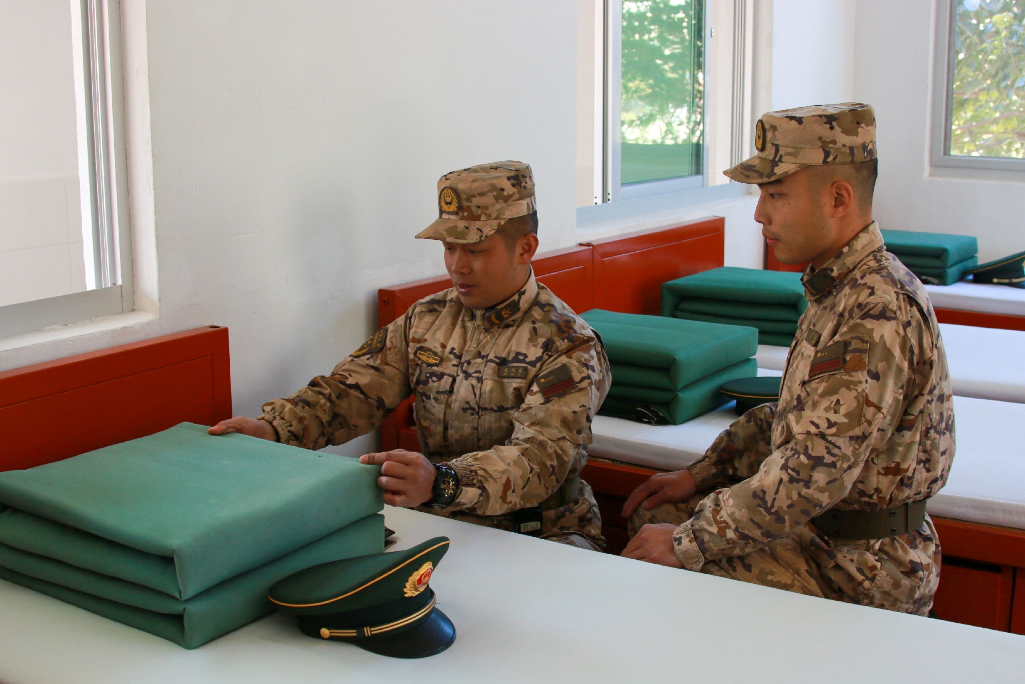 帮新战友整理内务