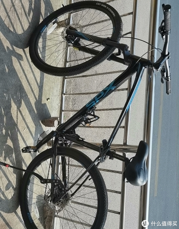 喜德盛逐日700,不错的通勤用车-新浪汽车