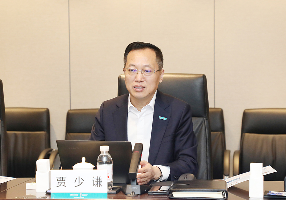 全国人大代表,海信集团董事长,总裁贾少谦