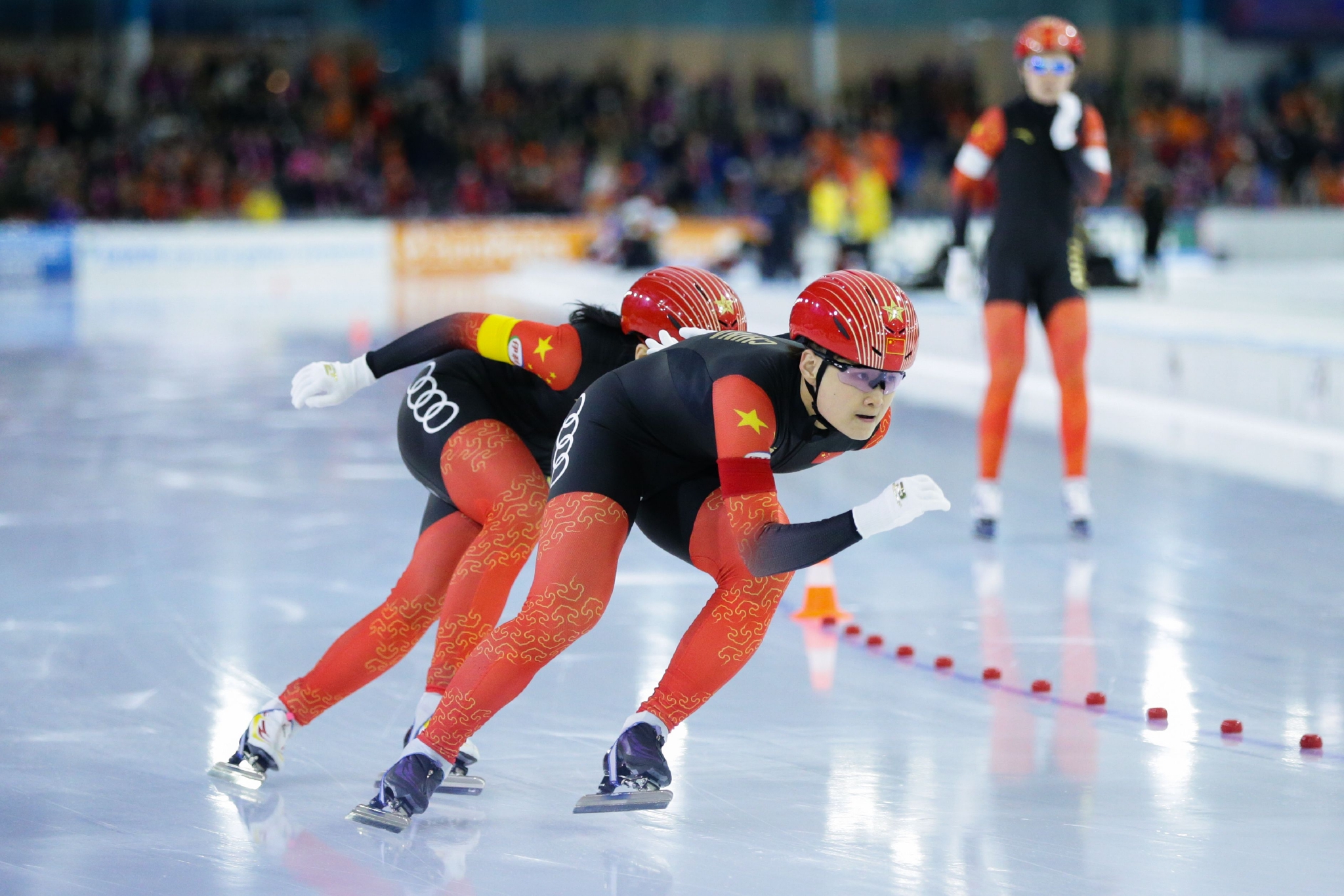 中国队获得女子短距离团体追逐季军|中国队|速度滑冰|李奇_新浪新闻