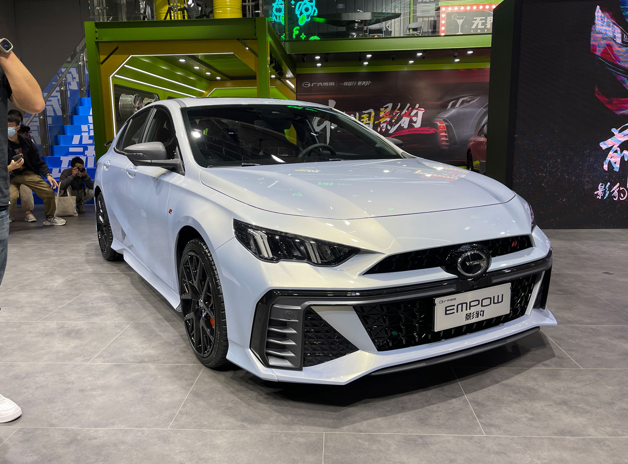 传祺影豹2.0t首发亮相 拥有265匹马力/400牛·米-新浪汽车