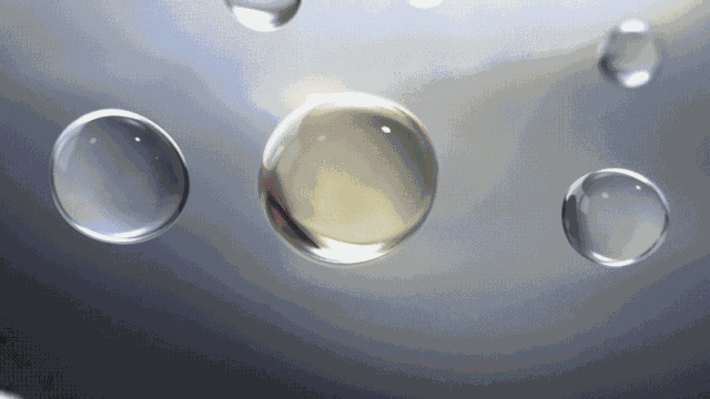 神仙水能使皮肤保持一个相对稳定的状态，同时还能补水保湿、调节皮肤水油平衡。