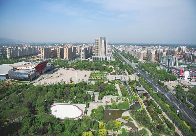 曲沃县东城新区俯瞰.本报记者张文华摄