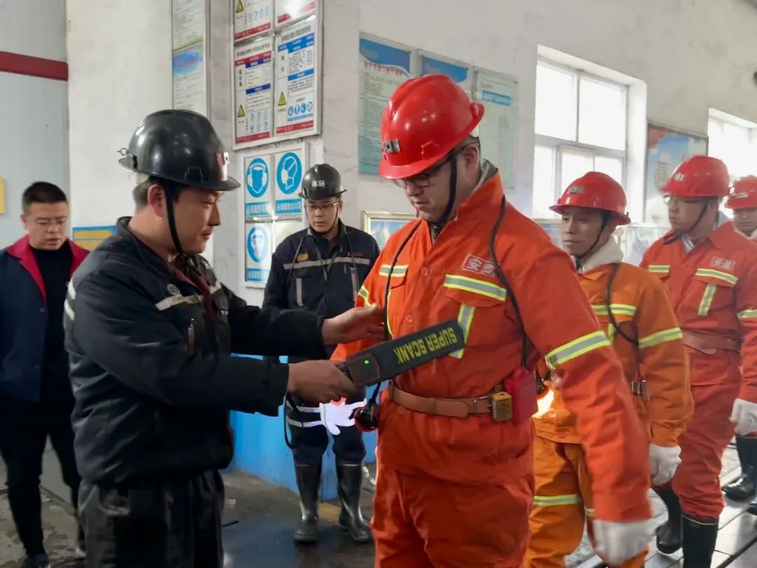 新疆一煤矿发生透水事故，21人被困！最新进展-新闻频道-和讯网
