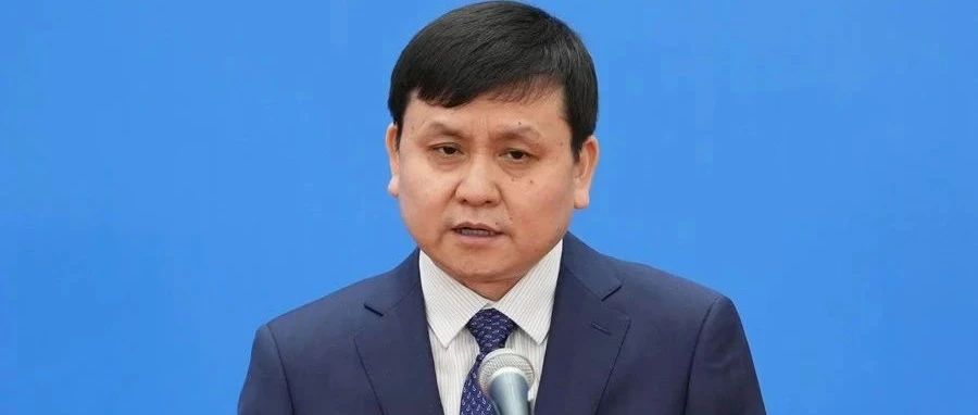 张文宏口中“名字勇猛”的医生,找到了|张文宏|张飞|上海_新浪新闻