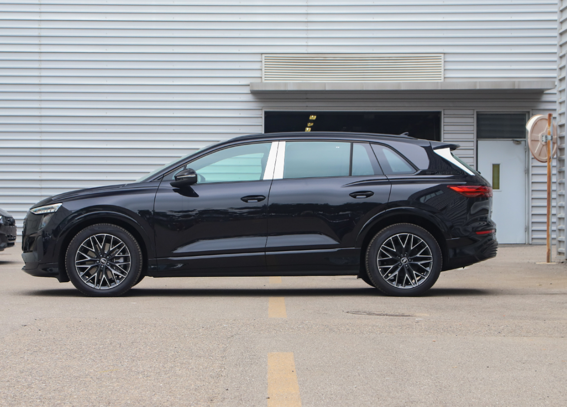 一款真正意义上的豪华中大型纯电suv,奥迪q5etron有何实力-新浪汽车
