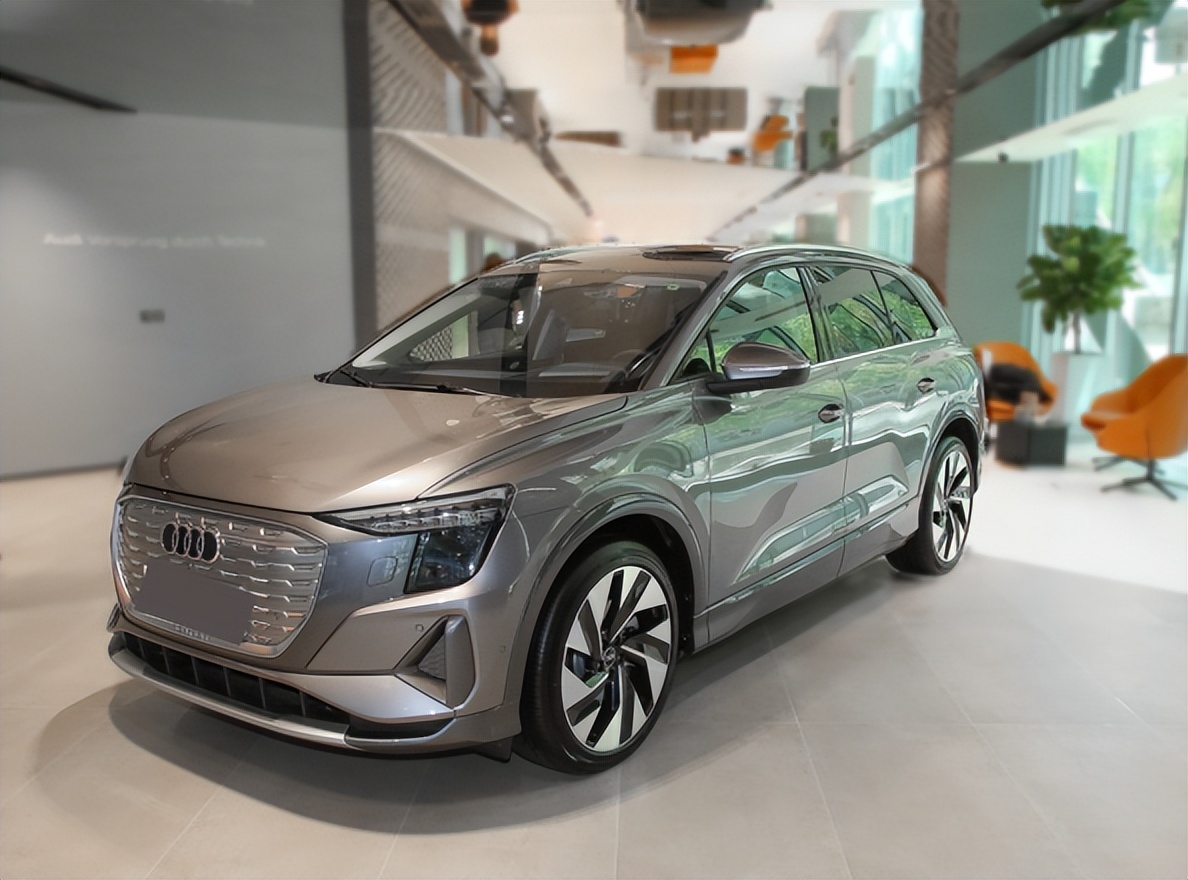 豪华中大型纯电suv奥迪q5etron,不容错过的多边形战士体验-新浪汽车