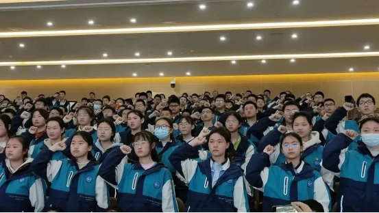 策马扬鞭正当时 矢志笃行立芳华 记成都华川中学中考百日誓师大会