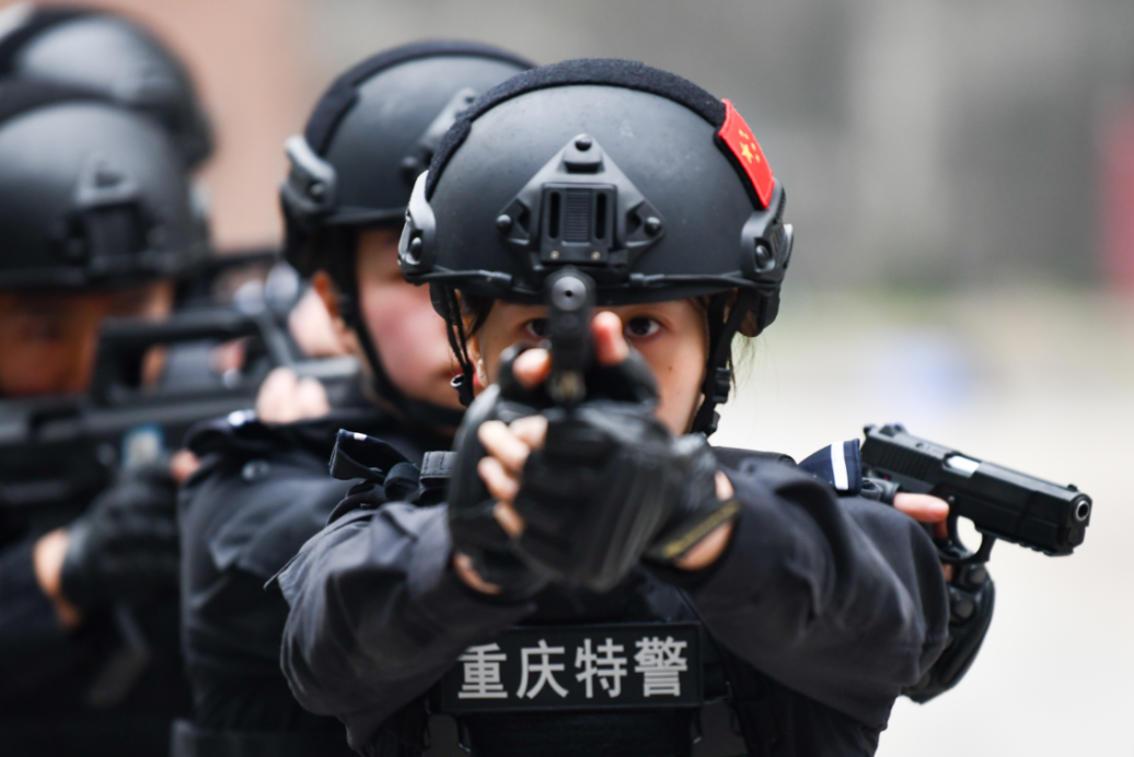 警中玫瑰!|特警_新浪财经_新浪网