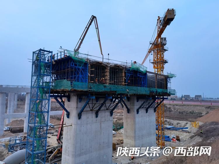 鄠周眉高速公路黑河大桥0#块施工