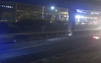 ▲江门交警护航，救护车一路畅行