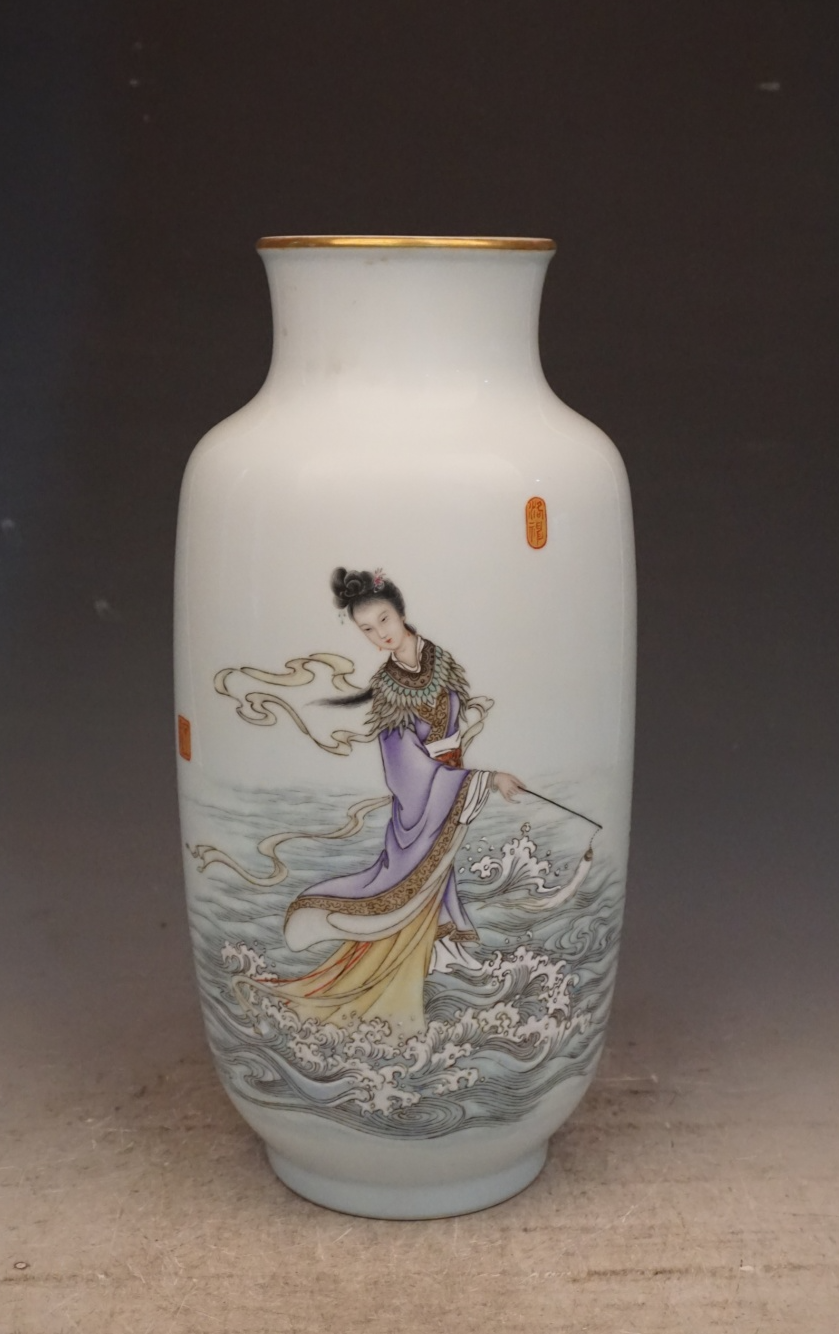 现代　江汉新彩洛神图瓶 景德镇中国陶瓷博物馆藏