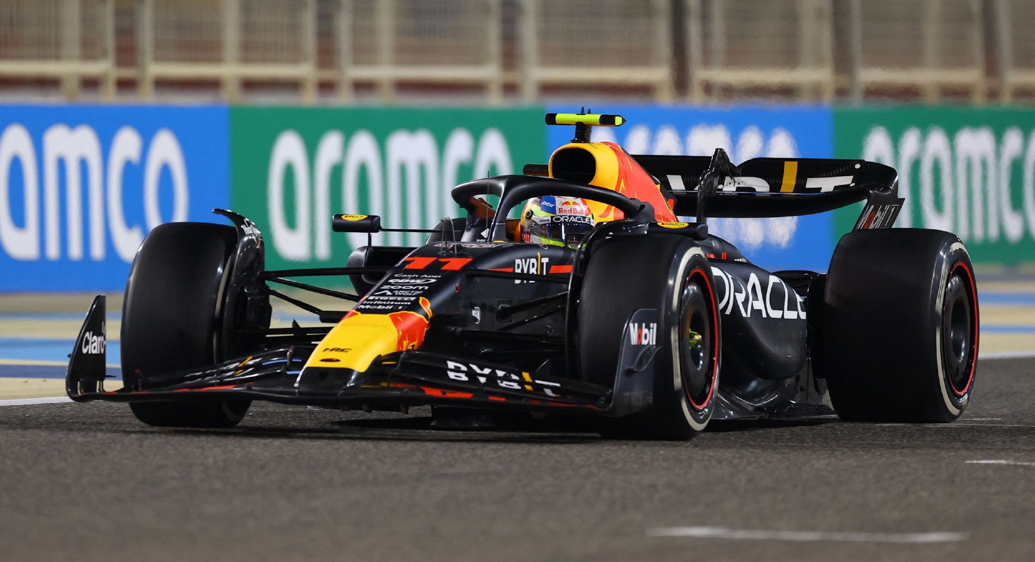 赛车——f1巴林大奖赛:维斯塔潘夺冠|赛车|车手|红牛车队_新浪新闻