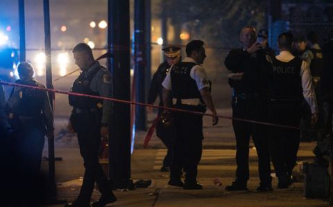 美国芝加哥"暴力周末"枪击案频发 已致至少15人伤亡|美国芝加哥