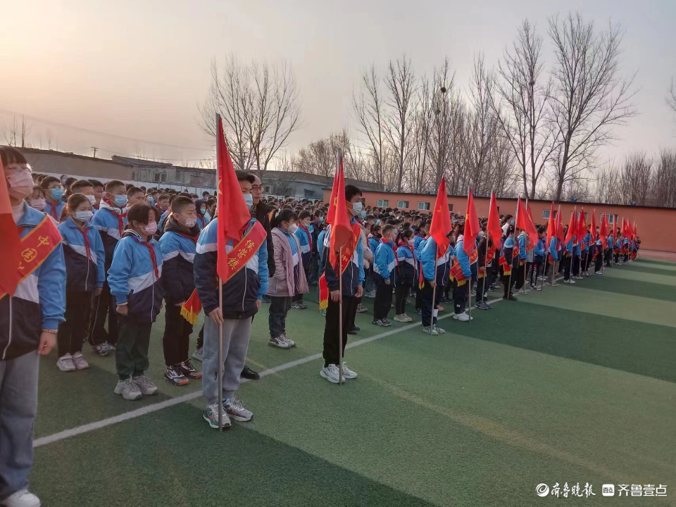 东昌府区侯营镇中心小学开展"学雷锋,树新风"系列活动|学雷锋|小学