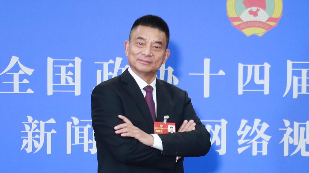 全国政协委员,新希望集团董事长 刘永好