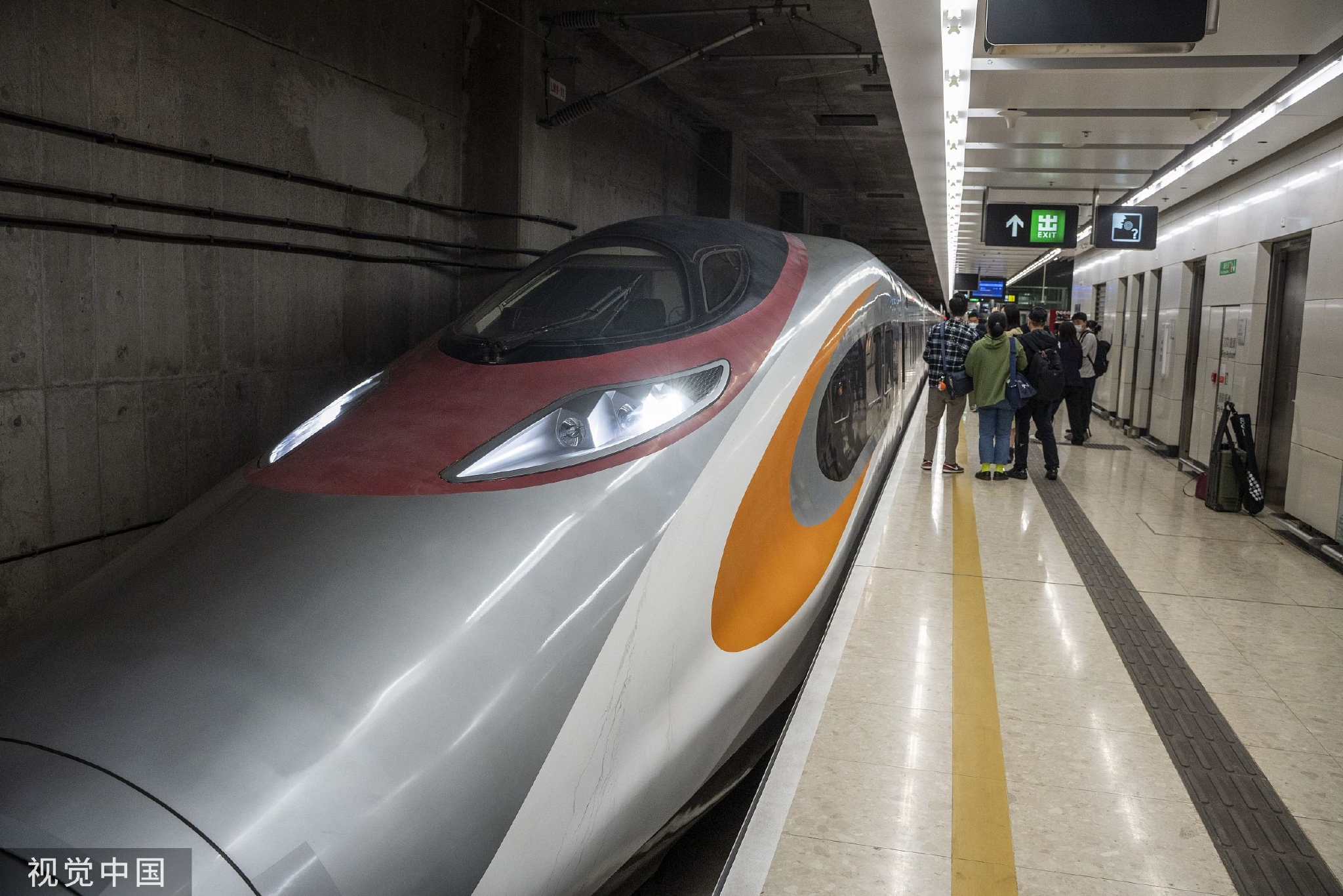 本周六起,广深港高铁加开跨境列车12.5对|香港|高铁|列车_新浪新闻