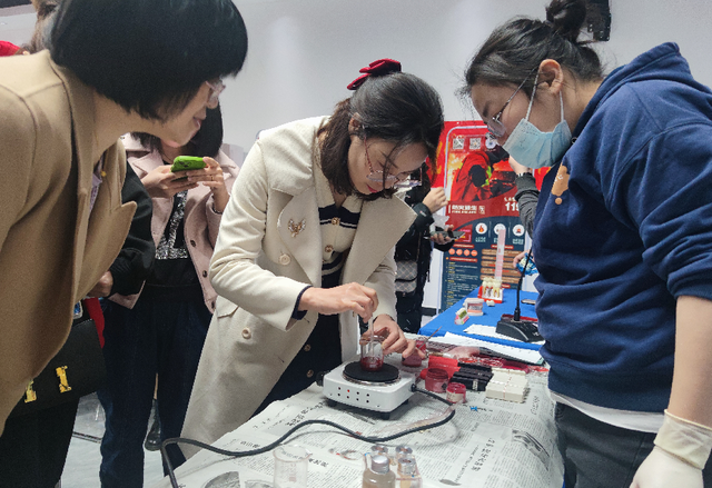 阳河社区三八妇女节：关爱女性，情暖三月