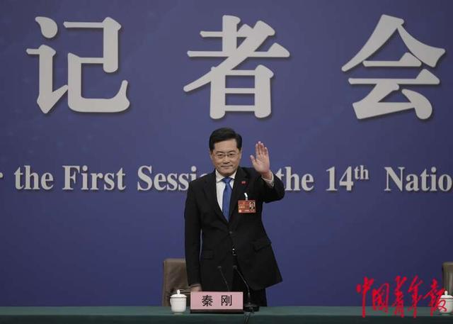 北京梅地亚中心,十四届全国人大一次会议记者会上,外交部长秦刚向记者